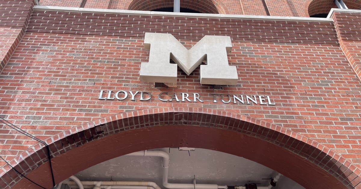 Michigan football honors 1997 National Championship and renames tunnel in honor of Lloyd Carr