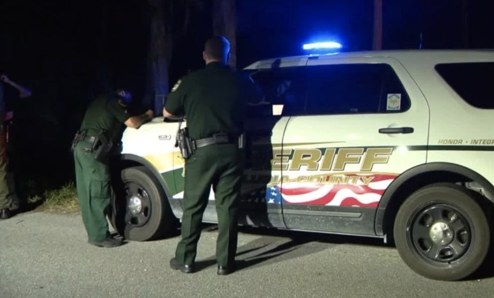 Florida deputies shoot 14-year-old girl who pointed gun at them