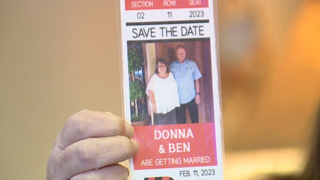 Couple plans Bengals-themed nuptials