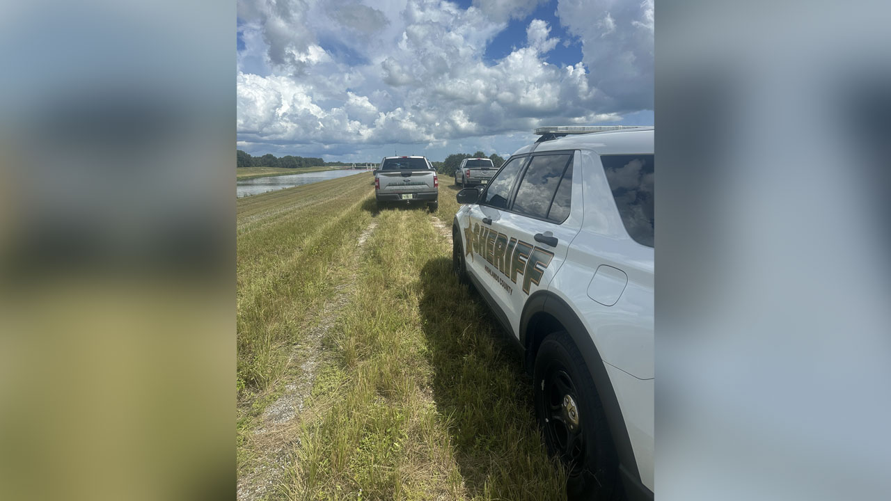 The names of two men have been released after they were apparently struck and killed by lightning in Highlands County, Florida.