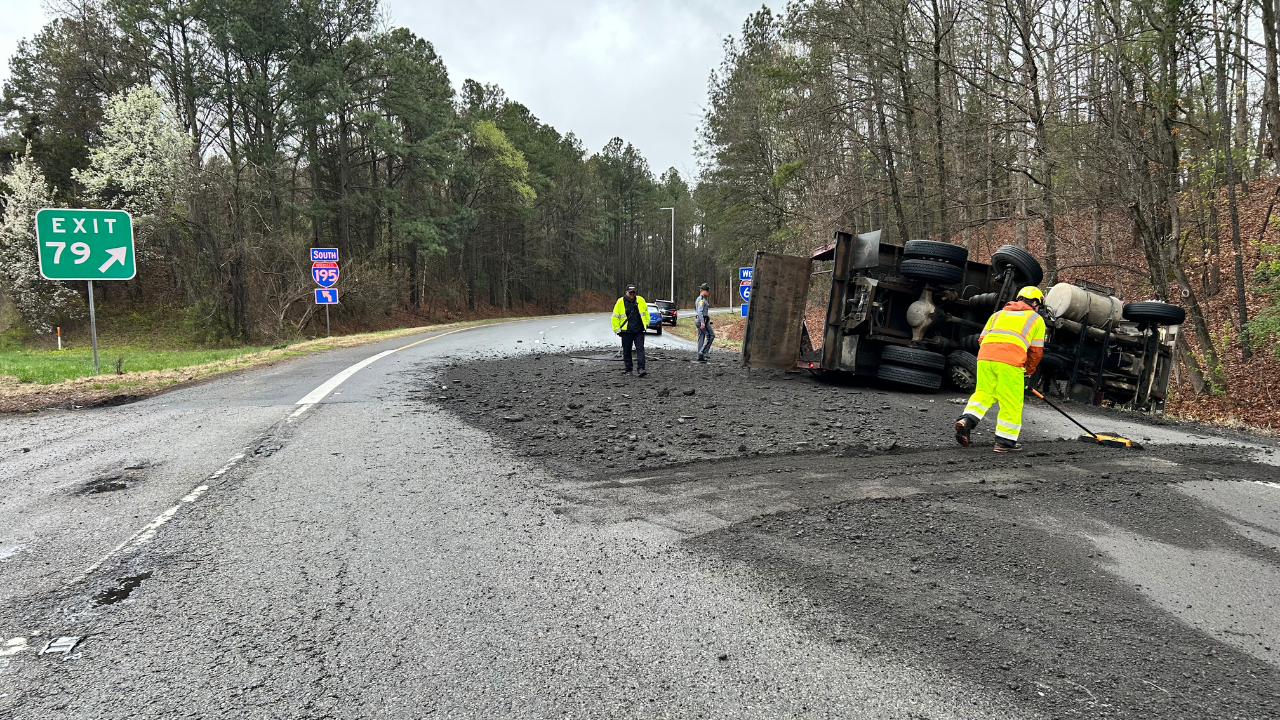 Overturned truck shuts down one lane of I-95 South, exit ramp in Richmond