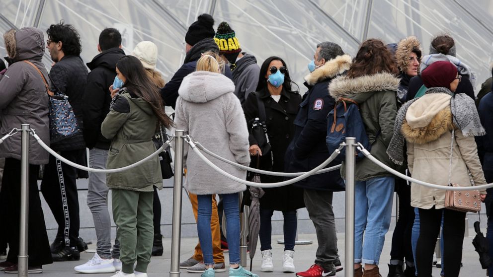 Paris_Louvre_Virus_Concerns.jpg