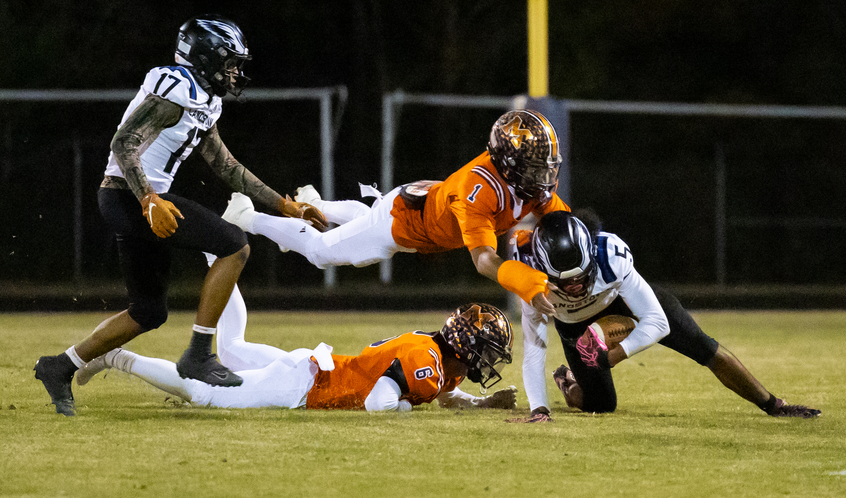 Manchester beats Landstown 38-28