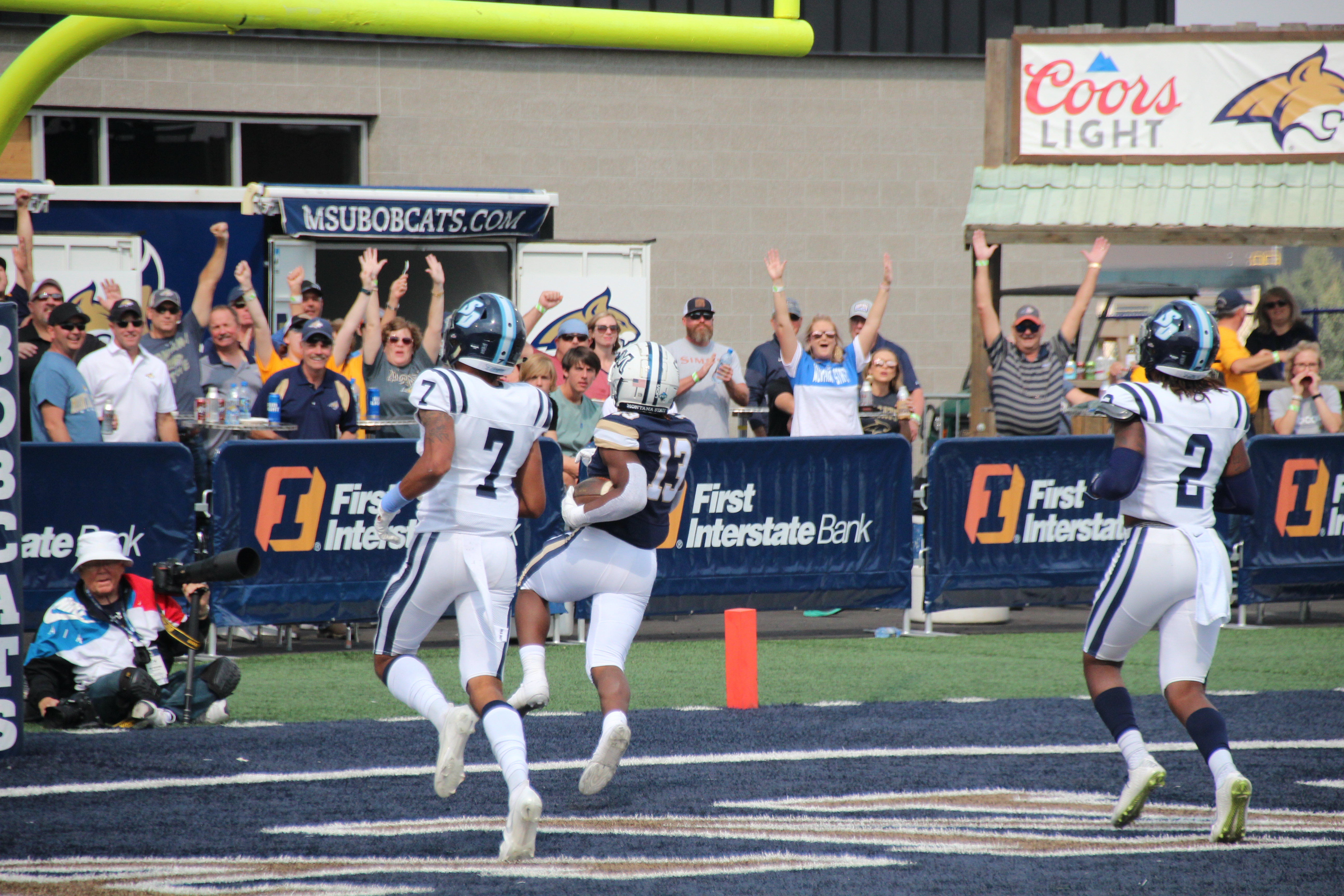 Fans celebrate Elijah Elliott's TD grab