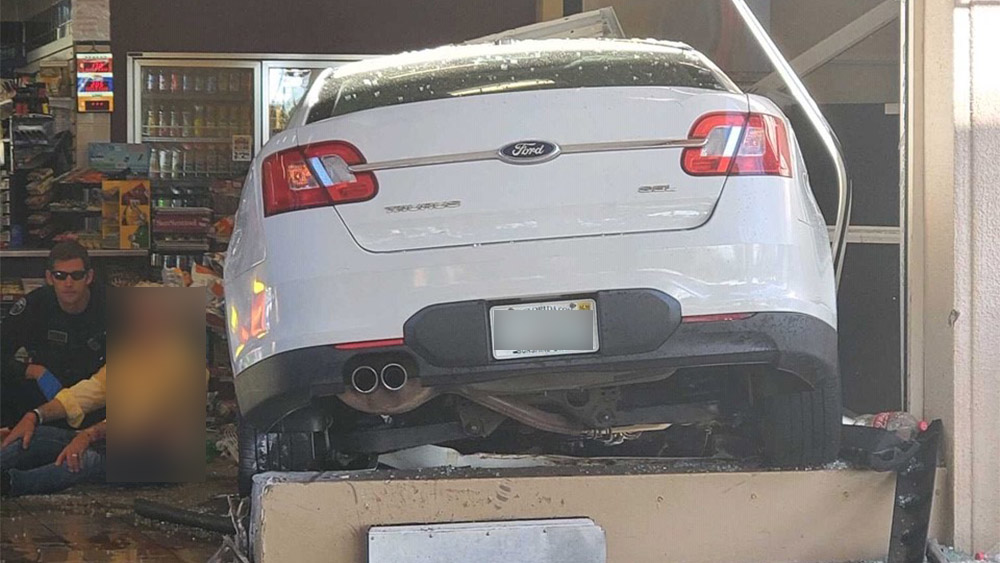 WPTV-BOCA-RATON-GAS-STATION-CRASH.jpg