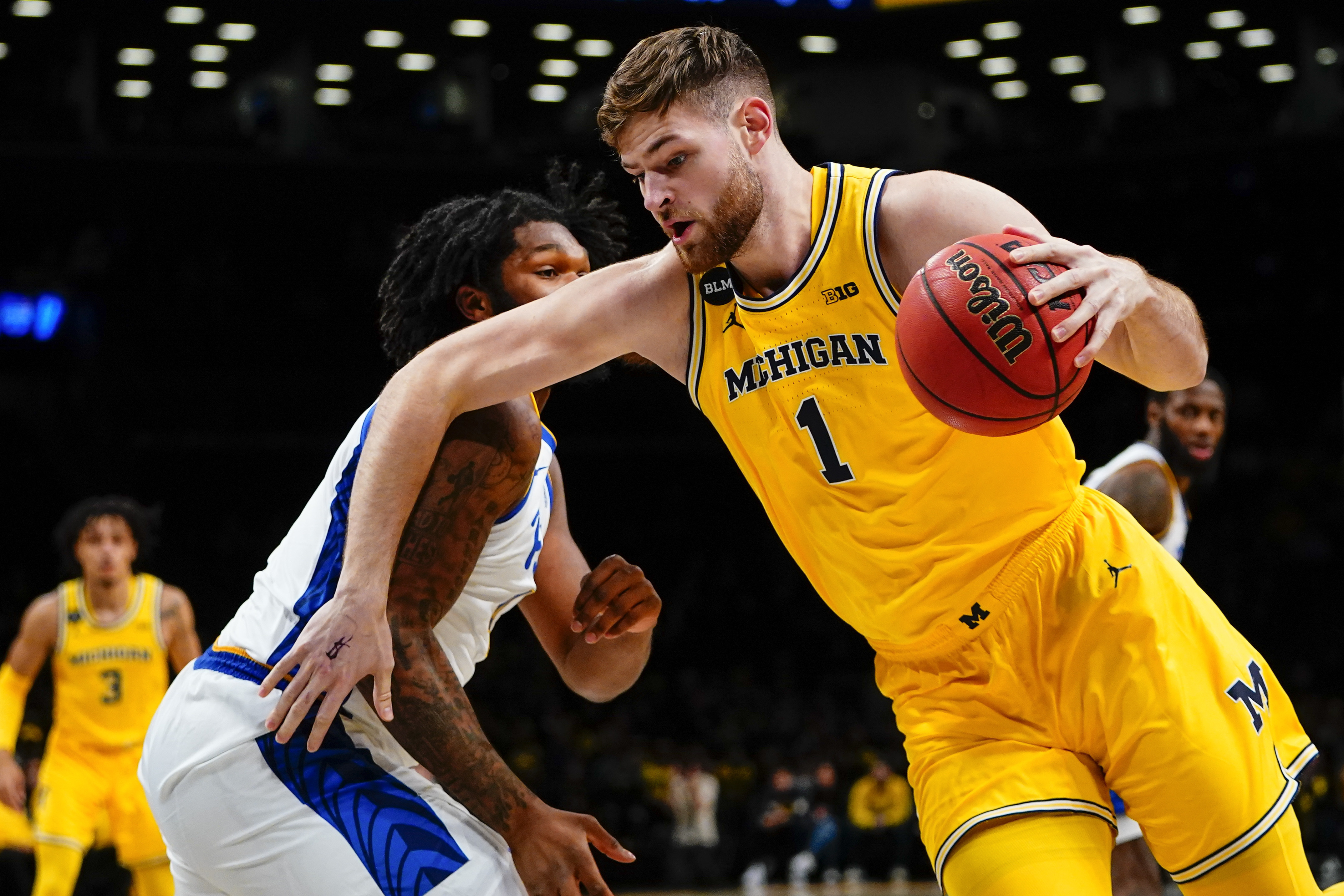 Pittsburgh Michigan Basketball