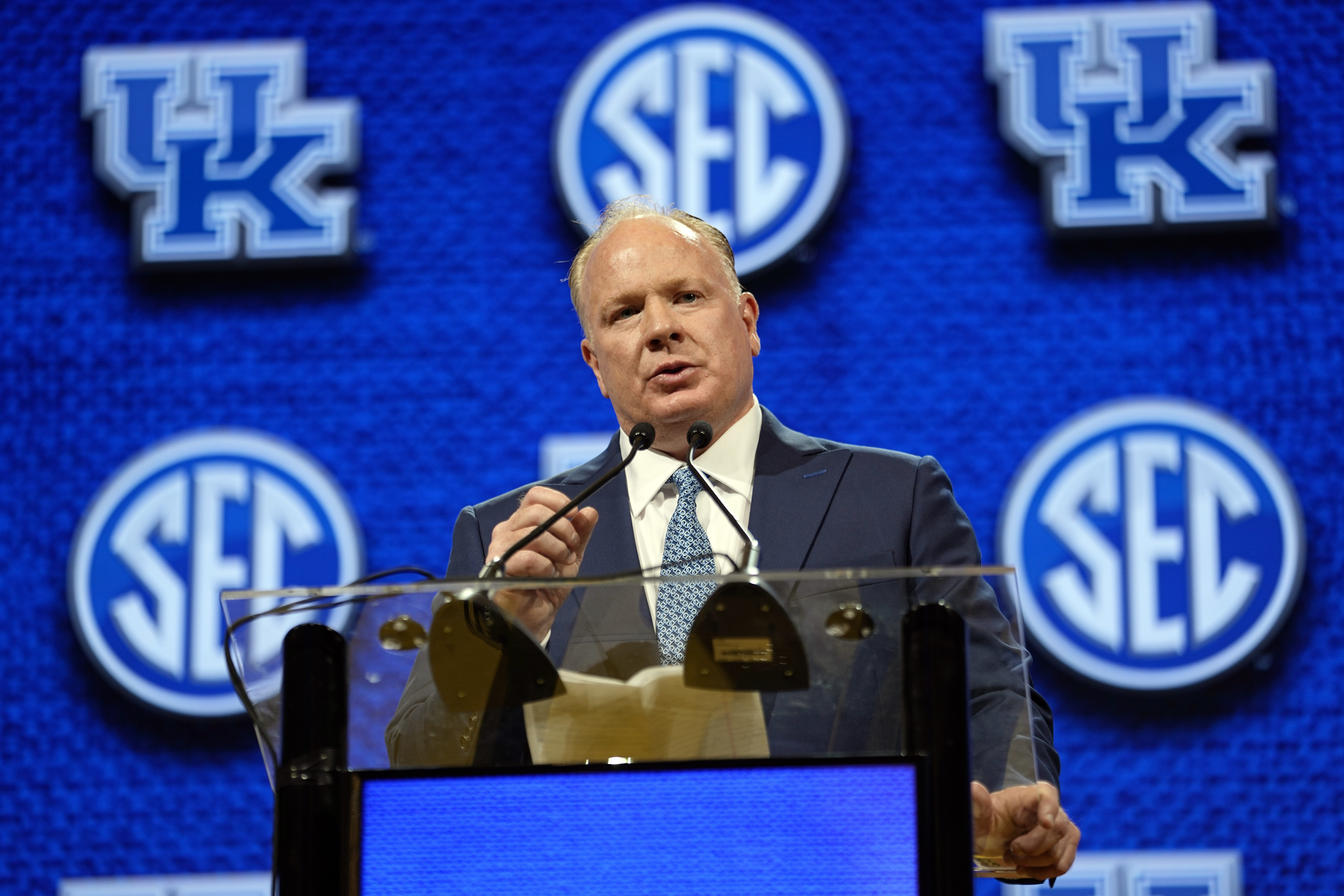 stoops