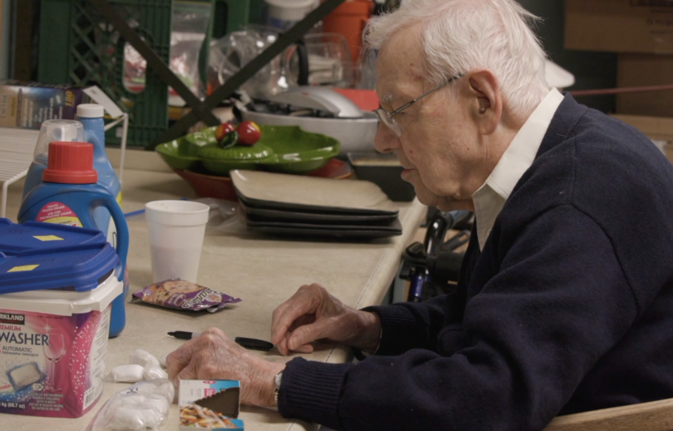 Dave Fuller- WWII vet volunteers for Valley food, clothing bank