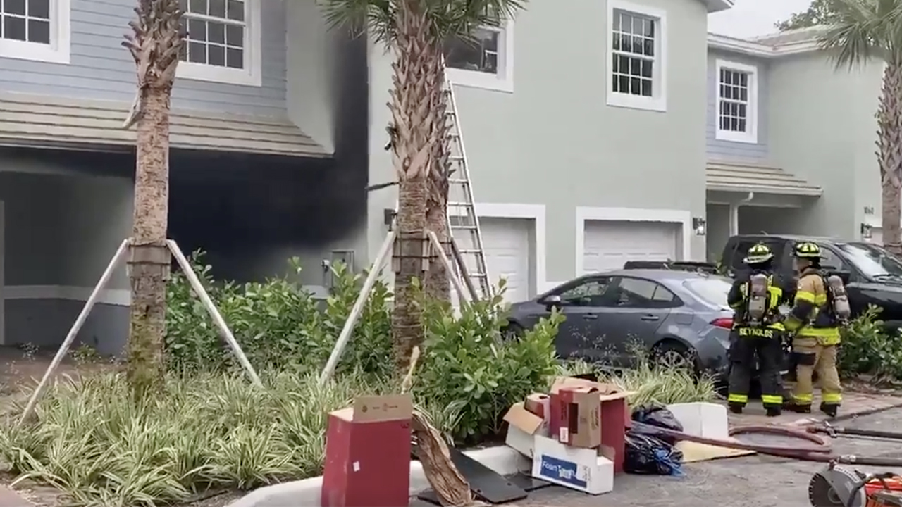 WPTV-DELRAY-BEACH-APARTMENT-FIRE.jpg