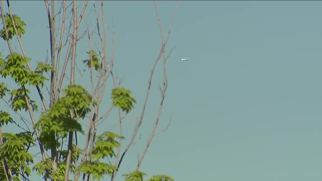 planes broomfield.jpg