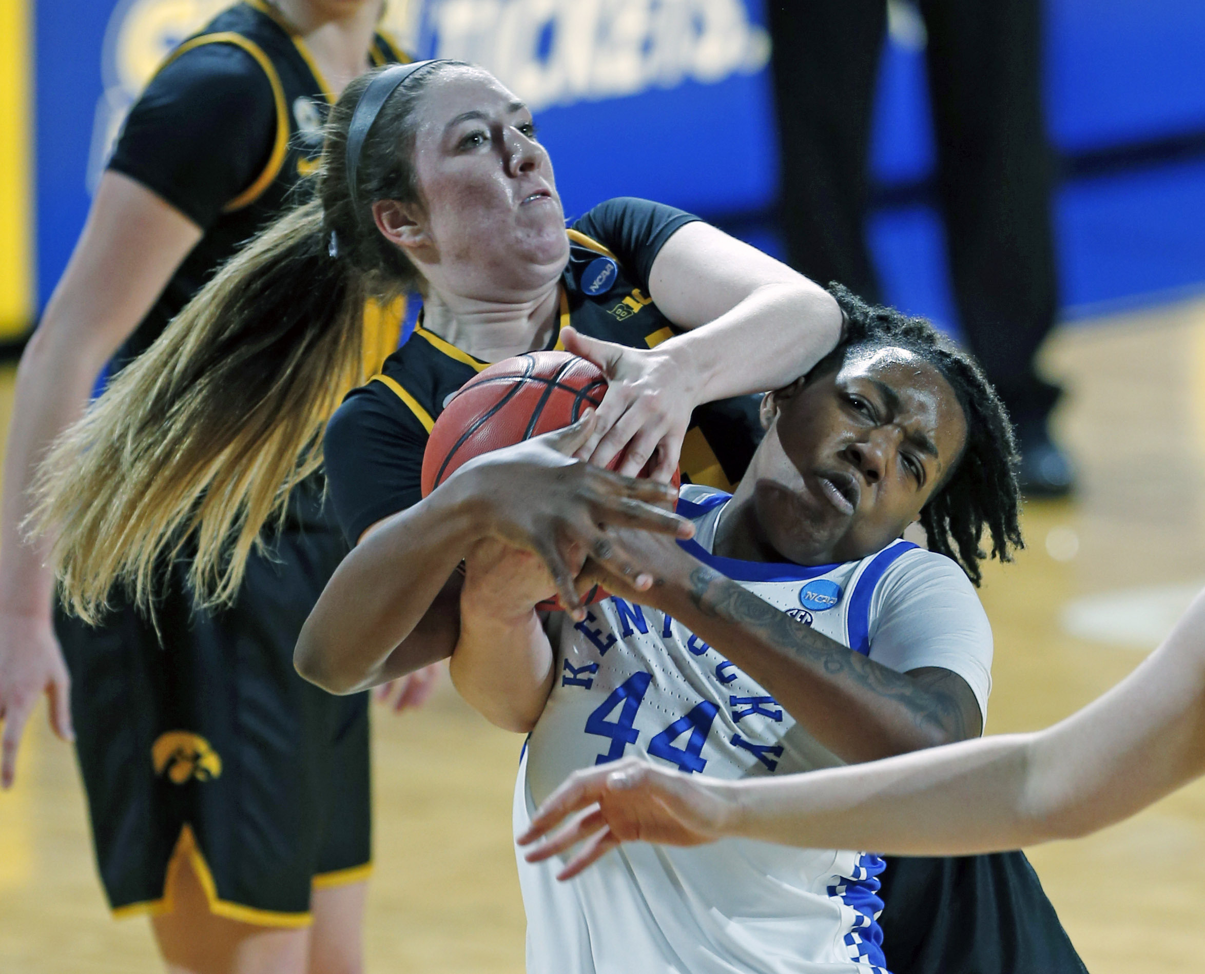 NCAA Kentucky Iowa Basketball
