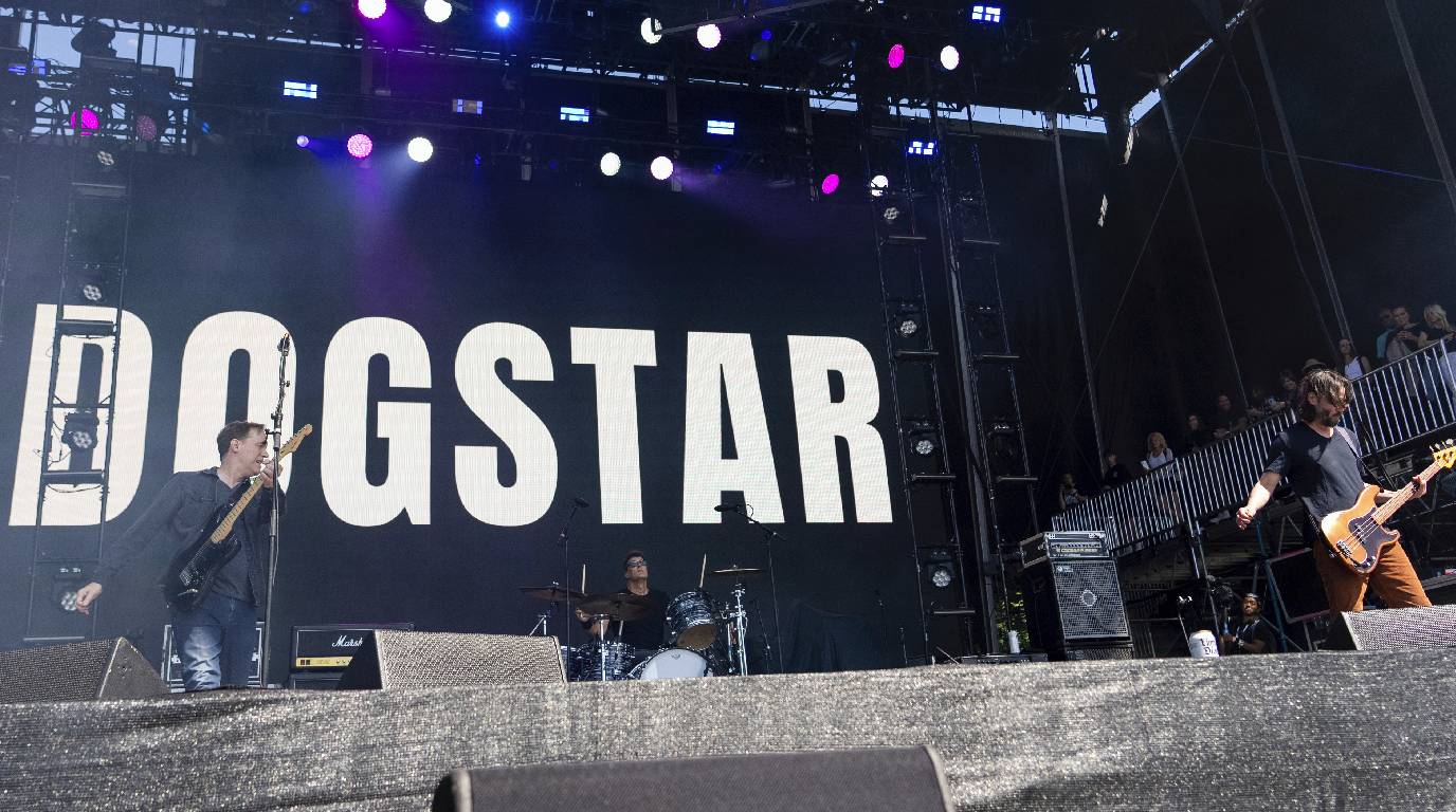 Bret Domrose, Robert Mailhouse, and Keanu Reeves of Dogstar