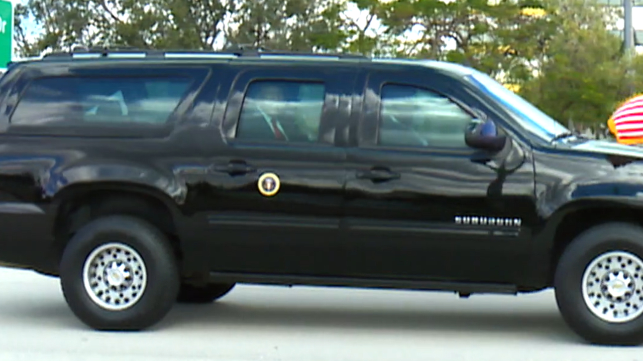 President Donald Trump waves to supporters on Southern Boulevard on Jan. 20, 2021.jpg