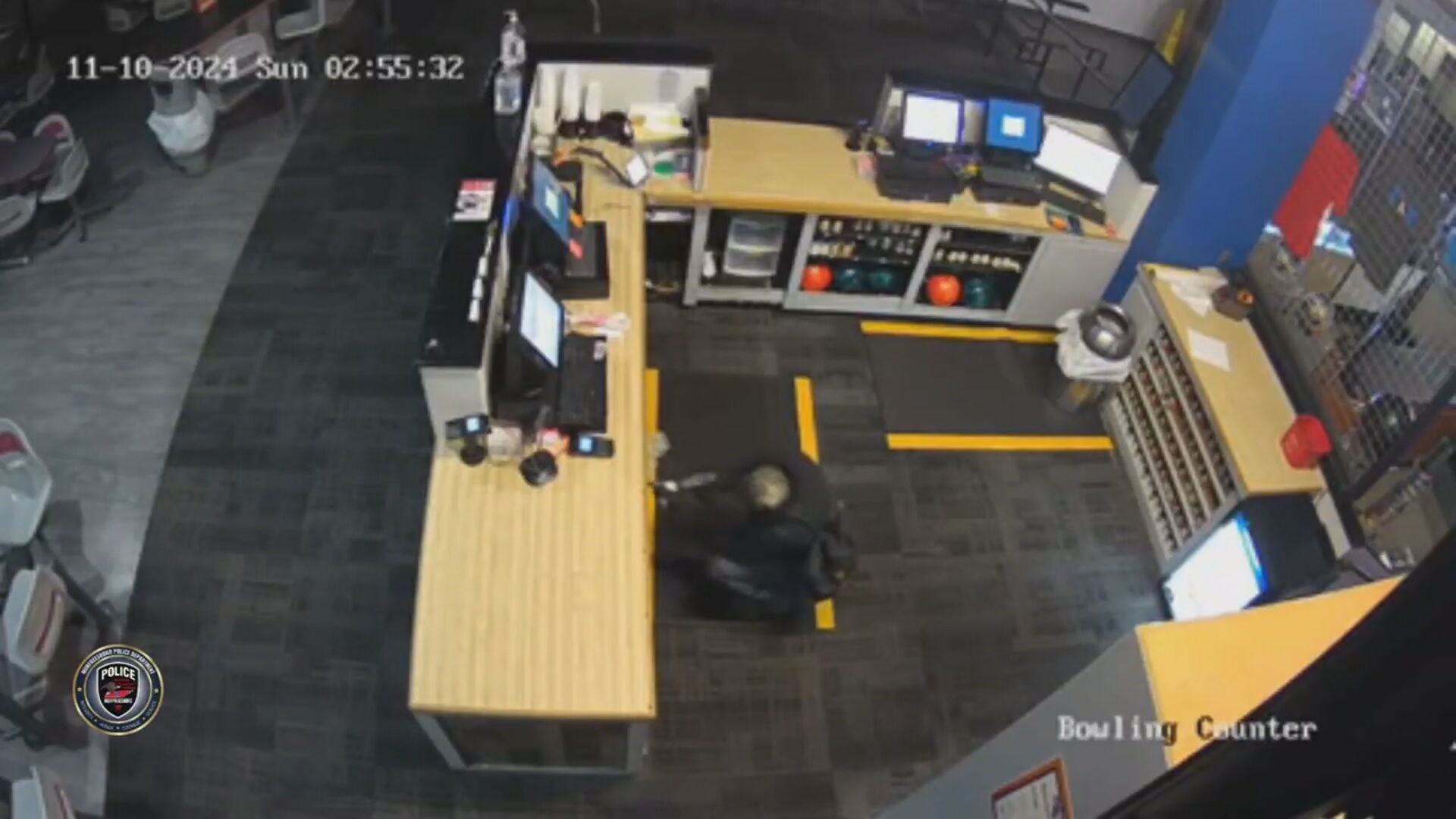 AM TONY MASKED MAN BREAKS INTO BUSINESS VO.transfer_frame_589.jpeg