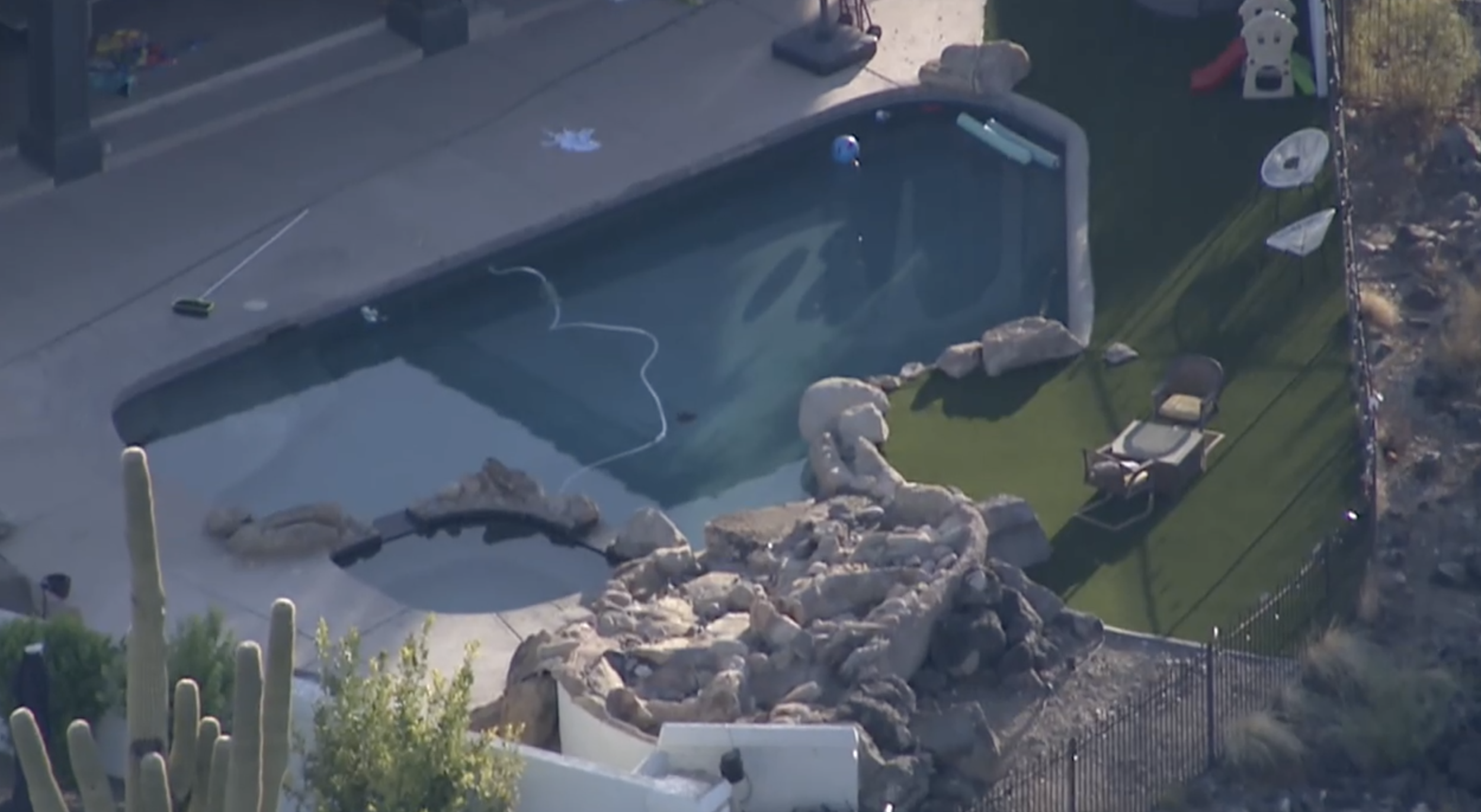 19TH AVE THUNDERBIRD DROWNING 