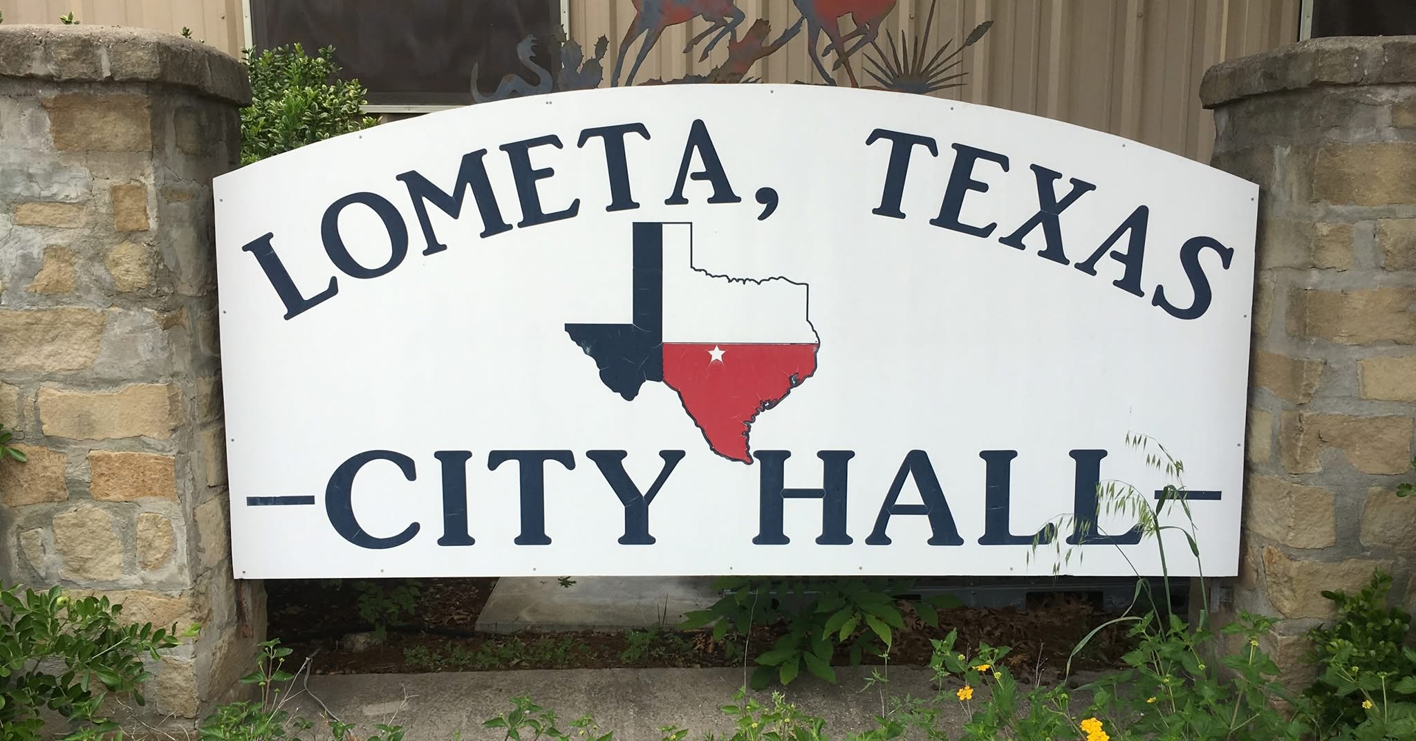 LOMETA CITY HALL.jpg