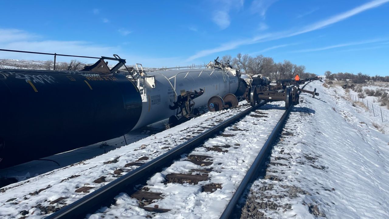 Train derails in Golden Valley County; no injuries reported