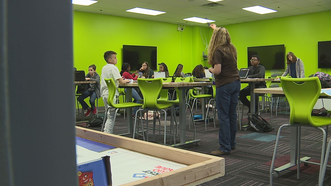 North Las Vegas middle school gives students an early look at careers