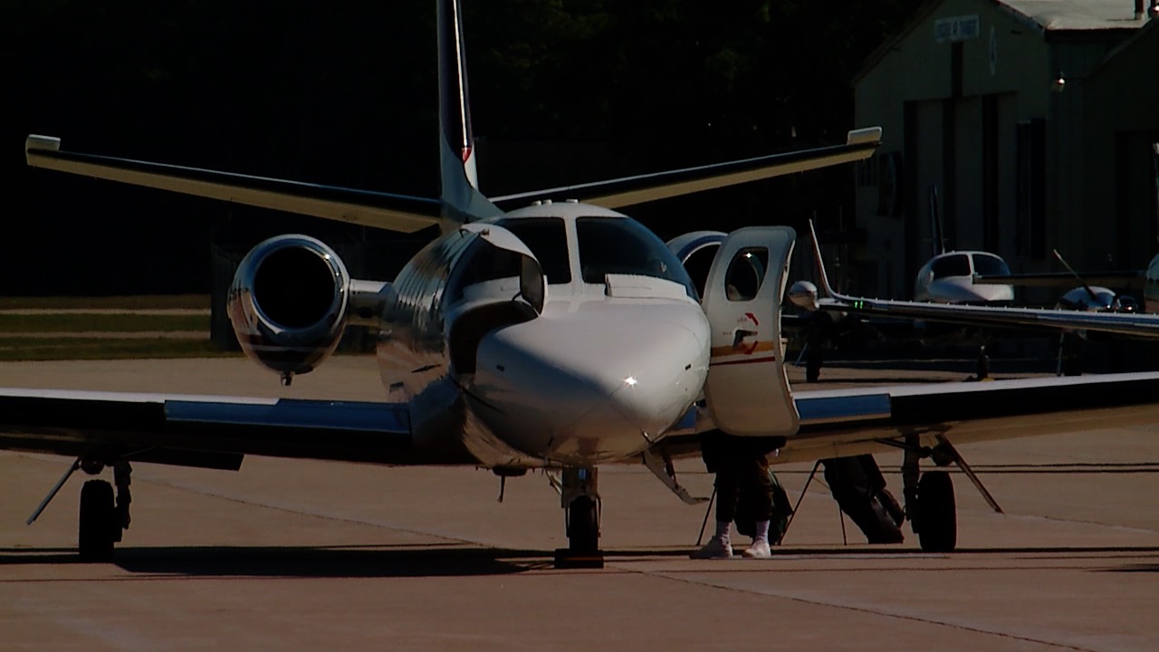 muskegon airport.jpg