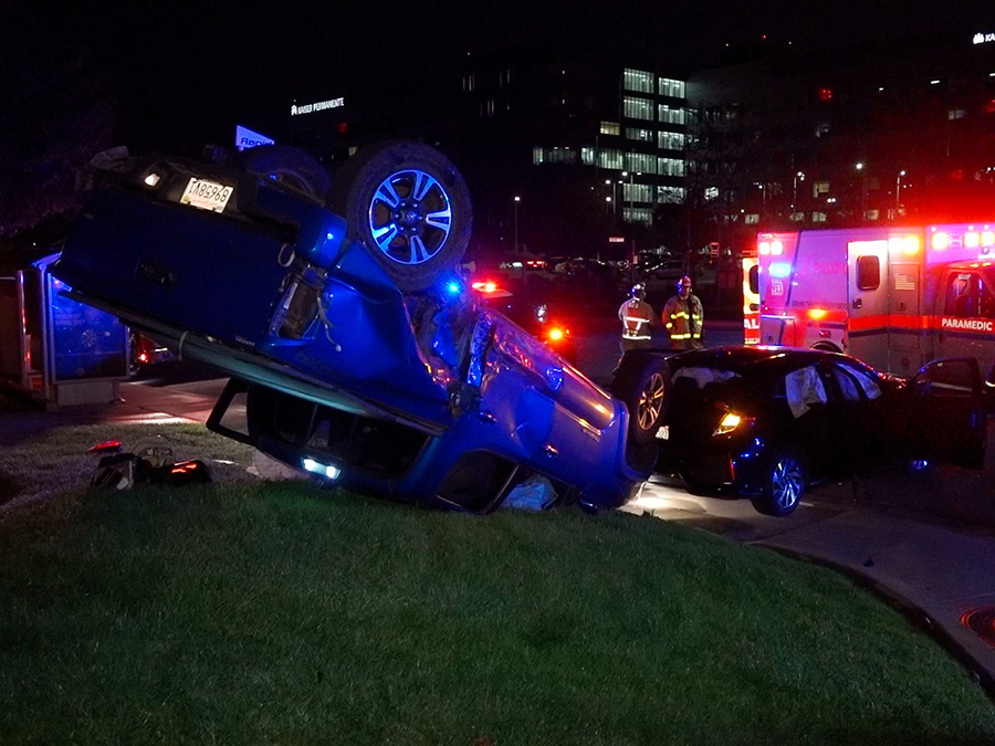 kearny_mesa_power_outage_crash1_022724.jpg