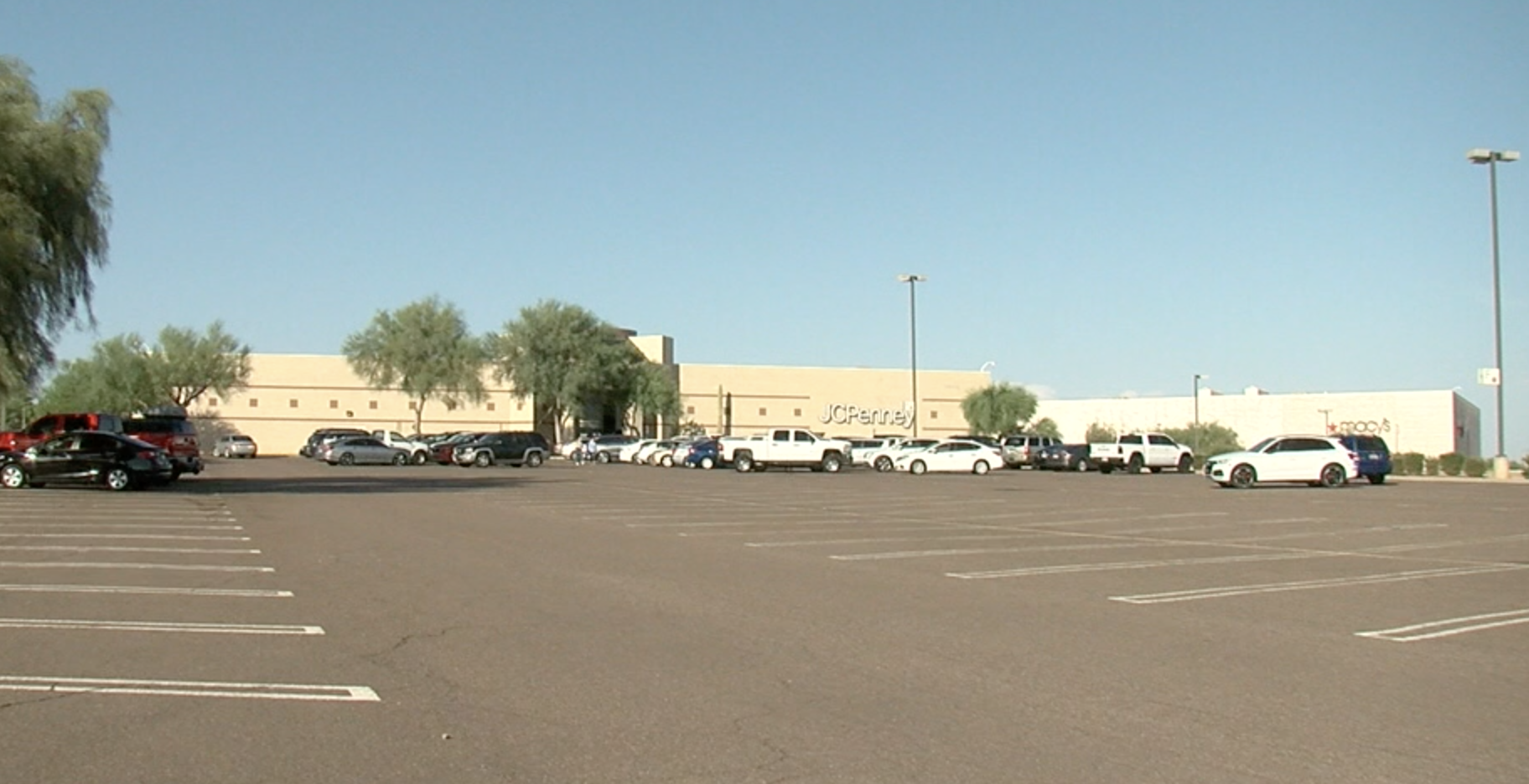 Infant dies after being left in hot car at Superstition Mall in Mesa