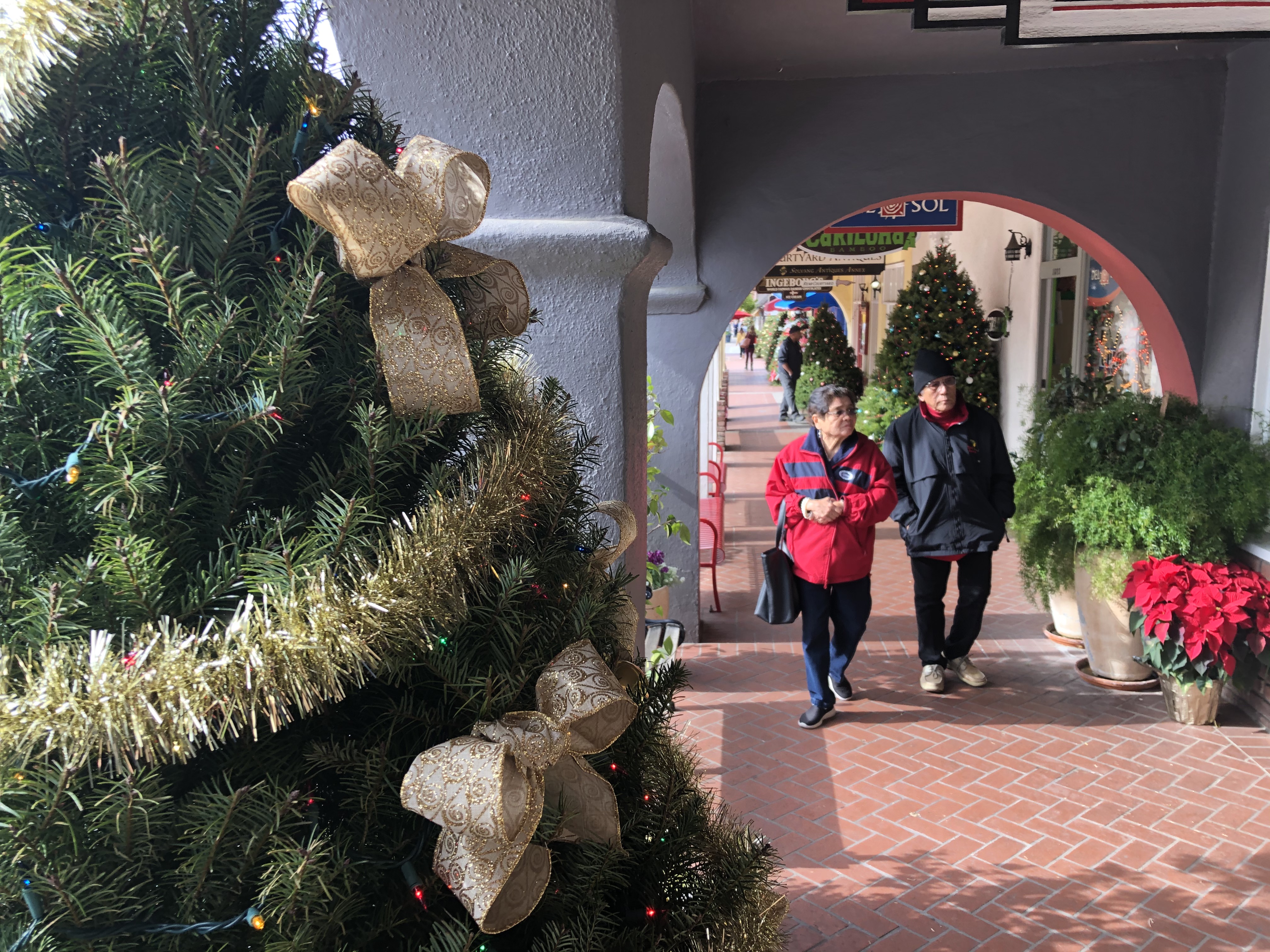 solvang julefest.jpg