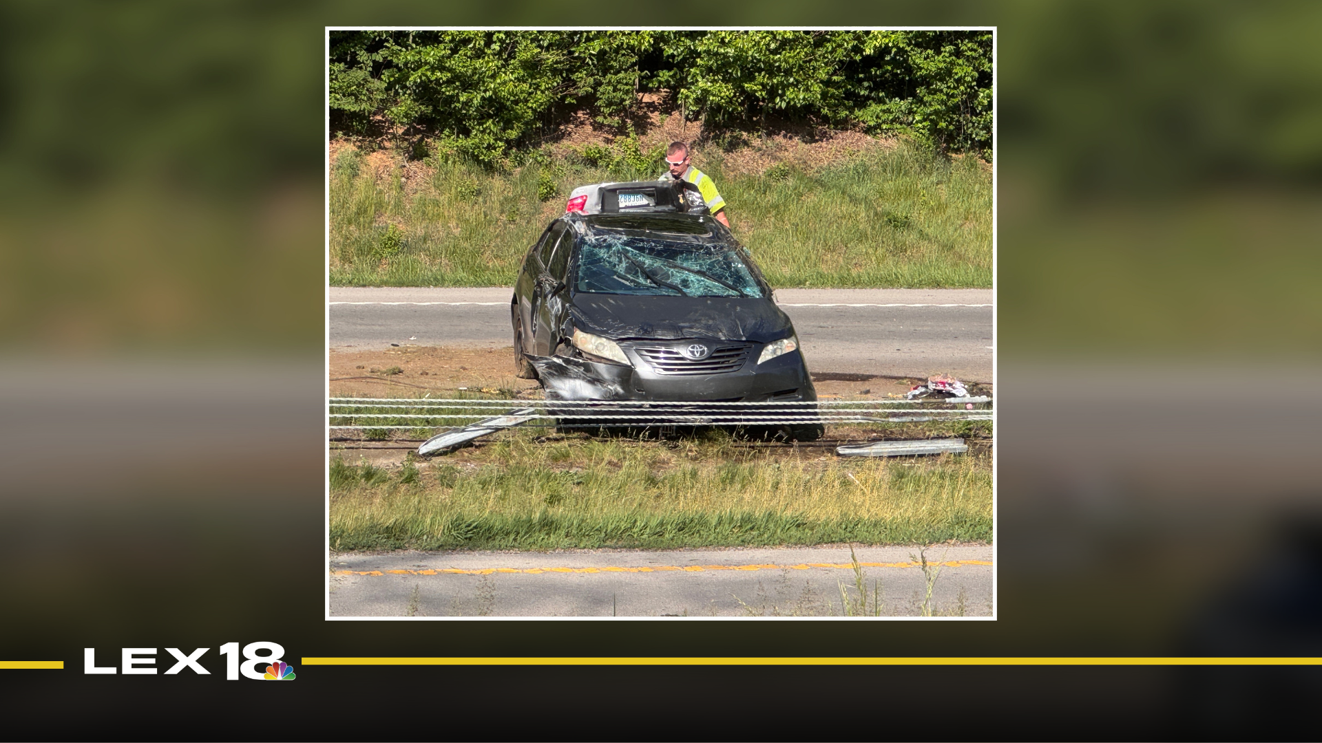 Single vehicle collision at inner loop of New Circle Rd