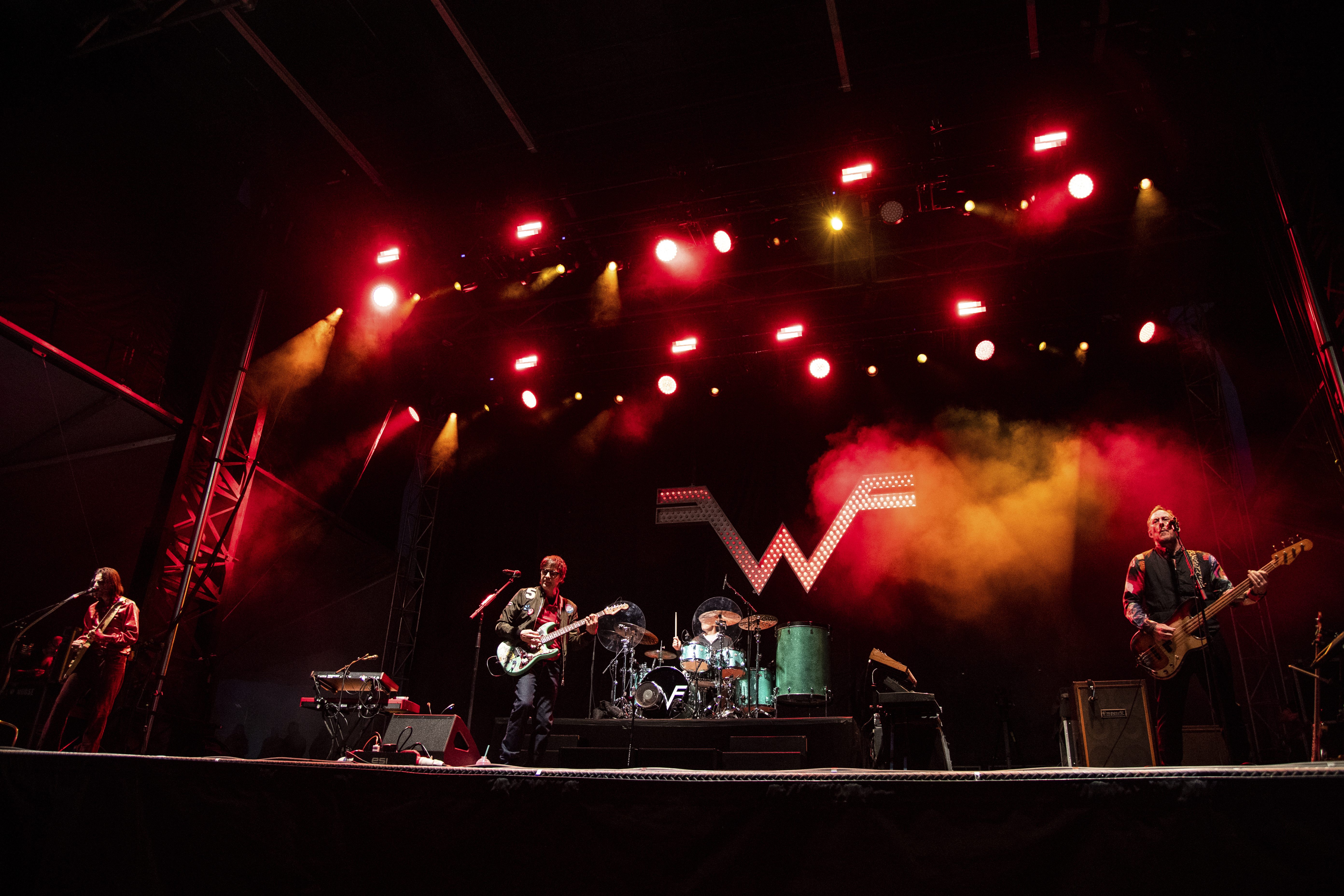 Brian Bell, Rivers Cuomo, Patrick Wilson, Scott Shriner