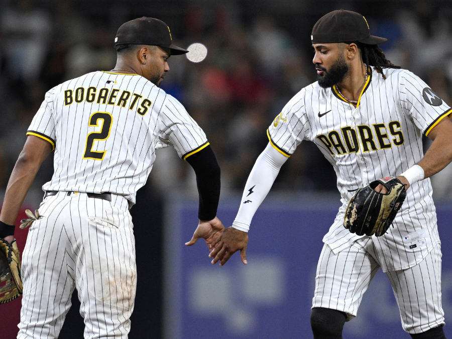 bogaerts_tatis_padres_071025_ap.png