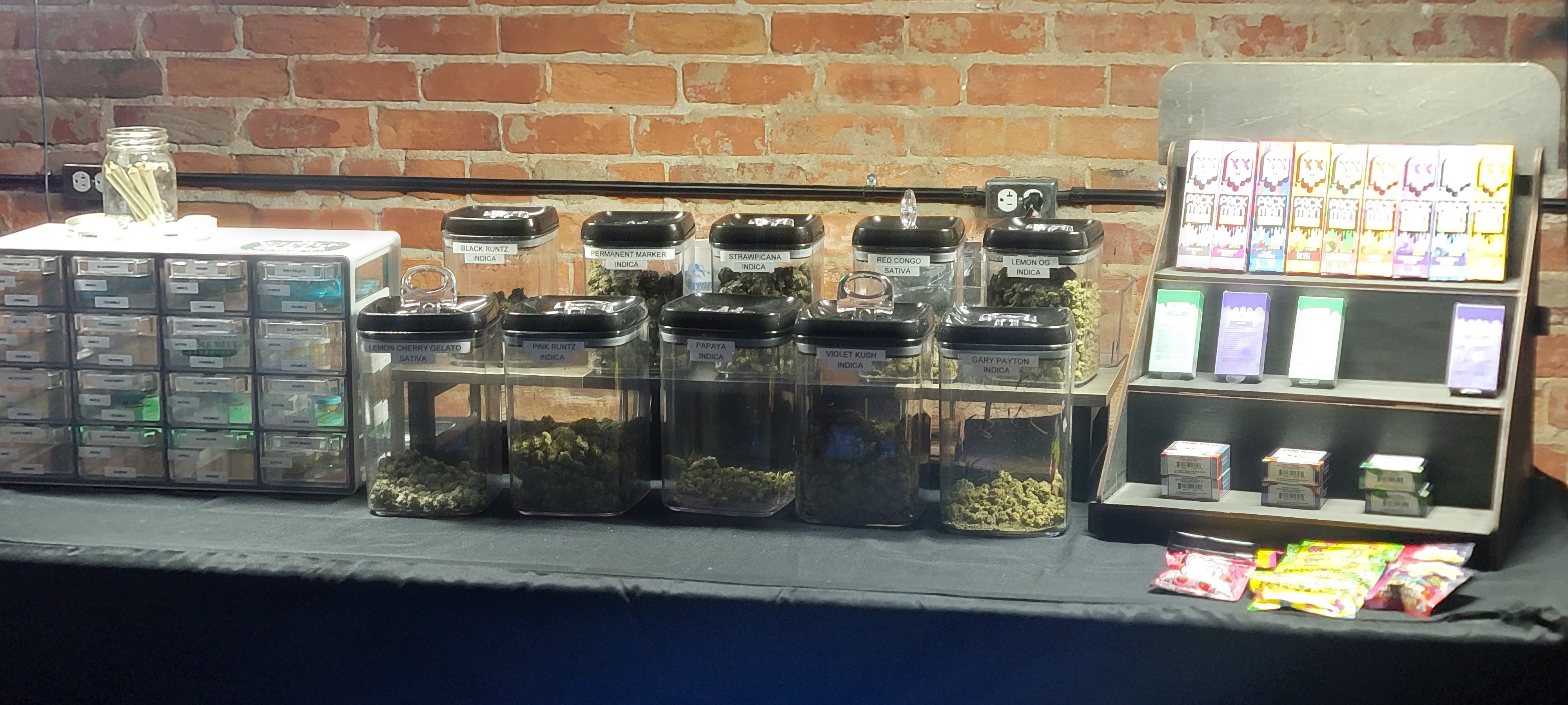 Portsmouth police seize 100 pounds of pot, guns in pop-up marijuana shop bust