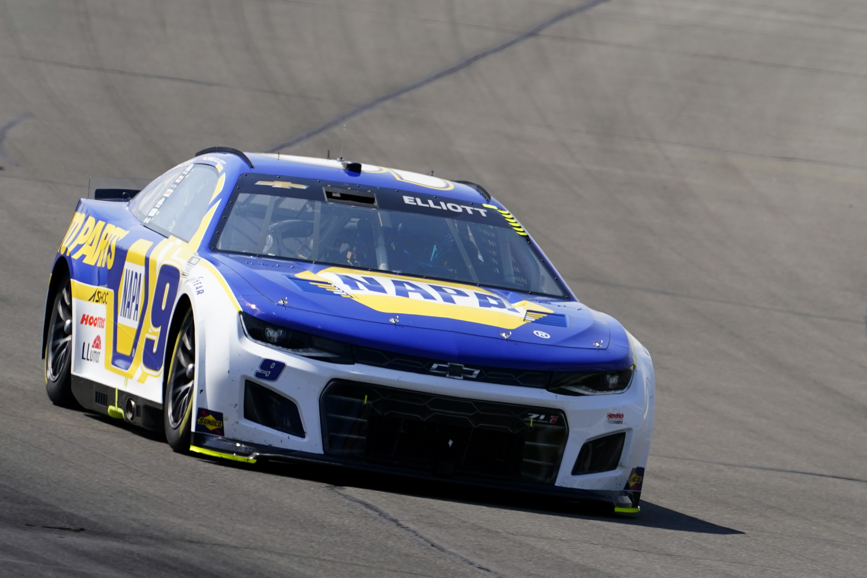 Chase Elliott drives through Turn 1 during the NASCAR Cup Series auto race at Pocono Raceway, Sunday, July 24, 2022, in Long Pond, Pa. 