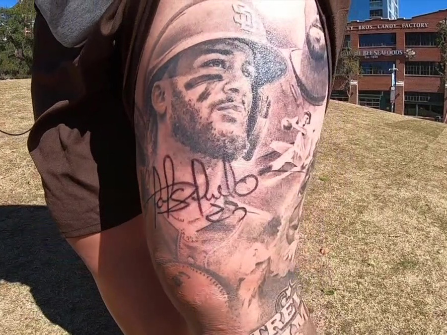 fernando_tatis_jr_tattoo_leg.jpg