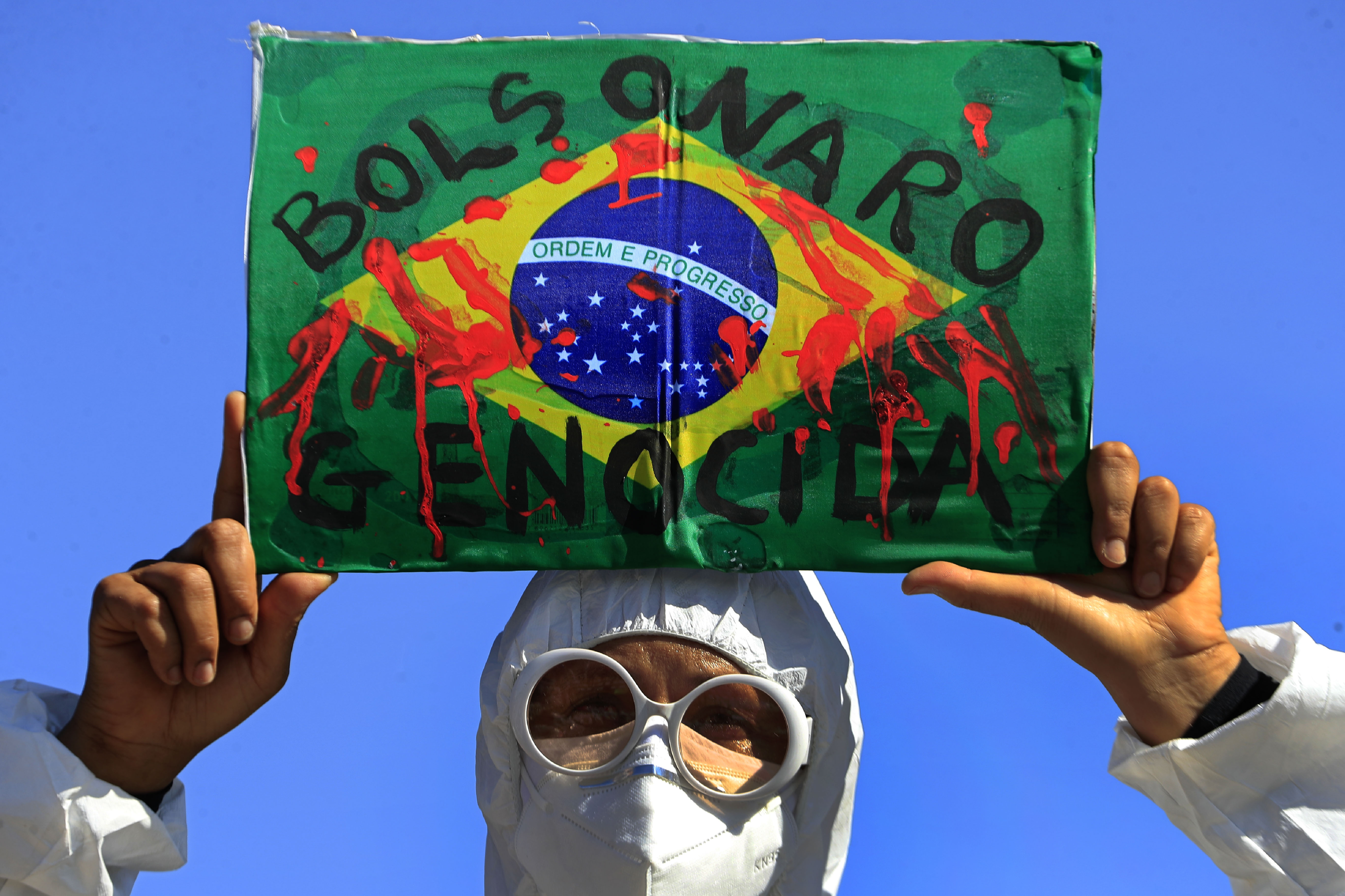 Virus Oubreak Brazil 500K Deaths