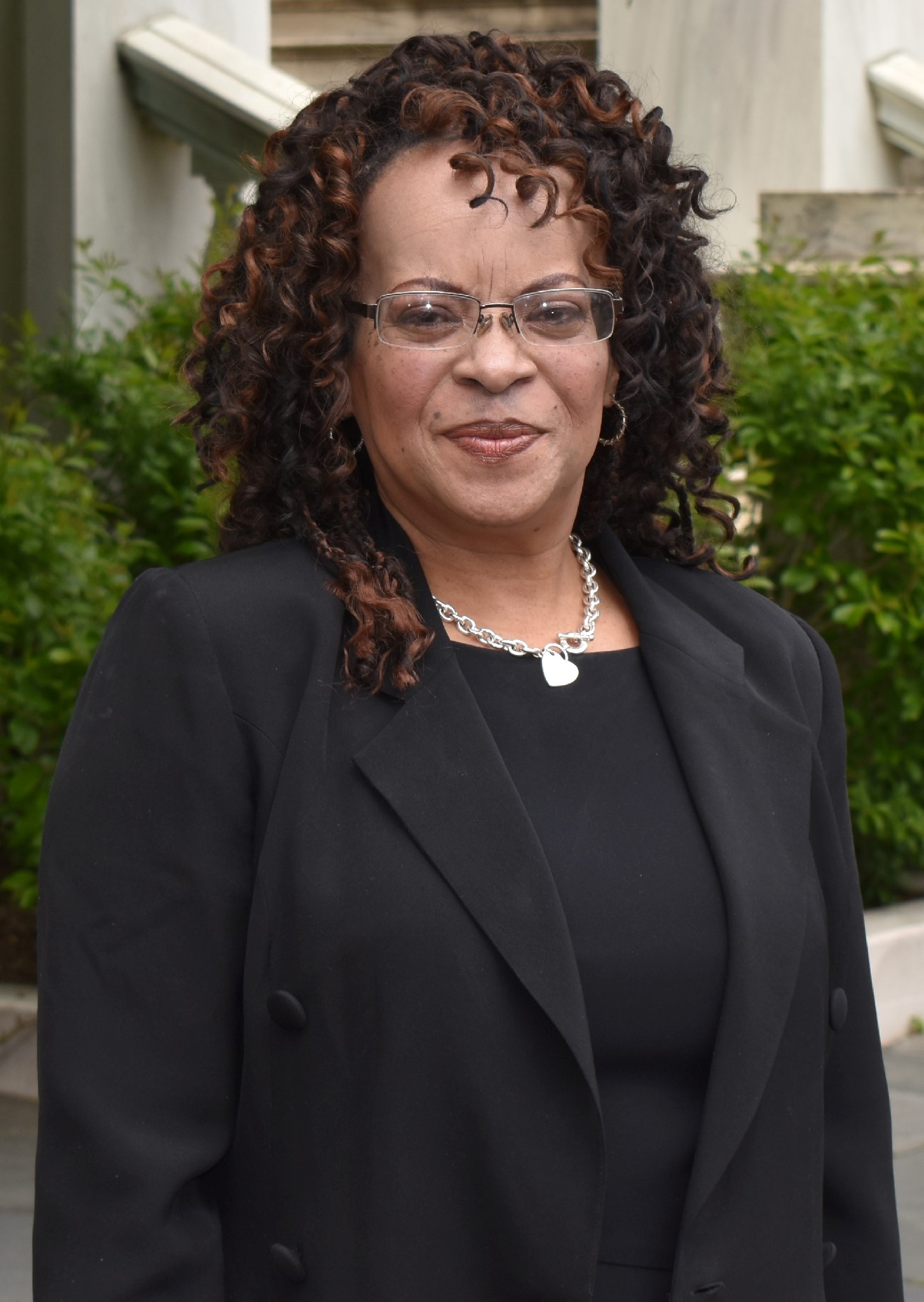 Shannon Wright Campaign Headshot.jpg