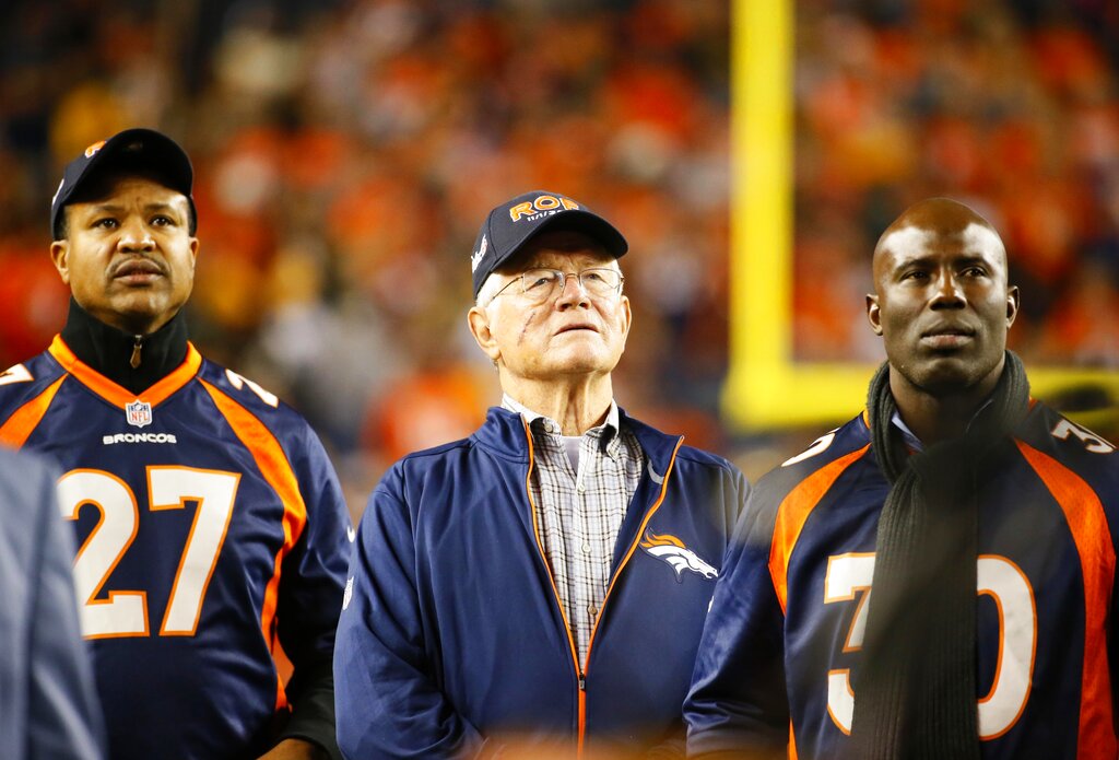 Former Broncos, Falcons, Giants coach Dan Reeves dies at 77