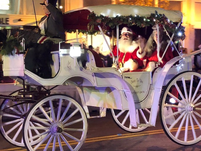 thumbnail_Parade 3 - 12-11-21.jpg