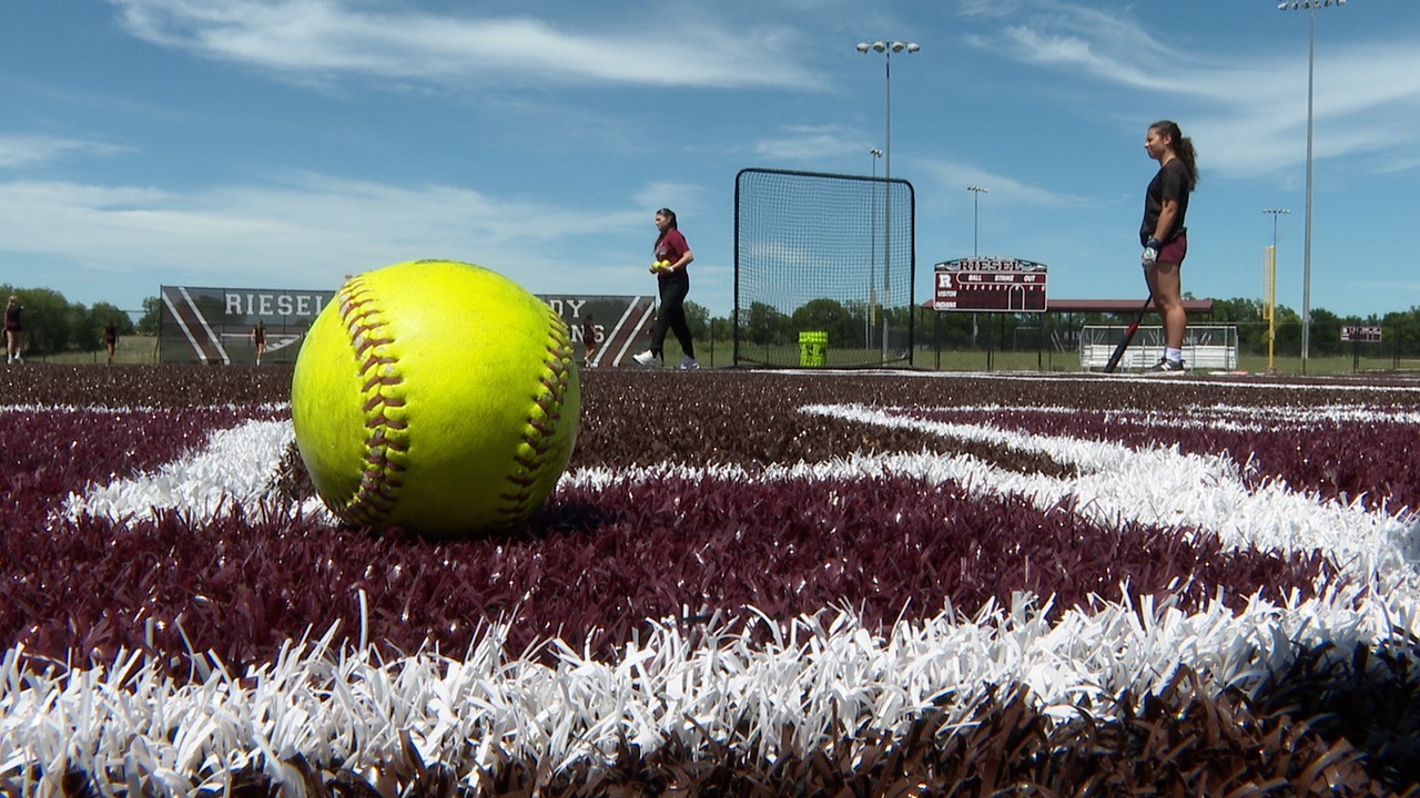 Riesel softball 