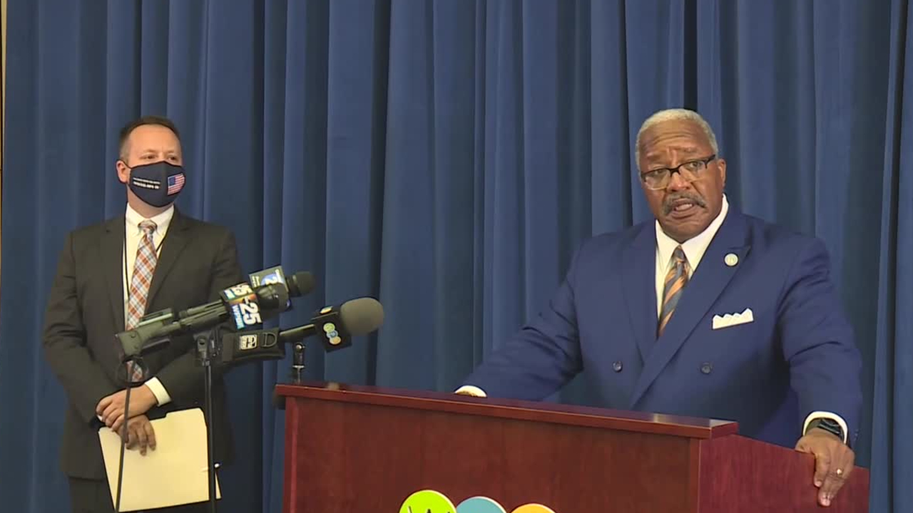 West Palm Beach Mayor Keith James and Palm Beach County Mayor Dave Kerner speak at a news conference on Aug. 24, 2021.jpg