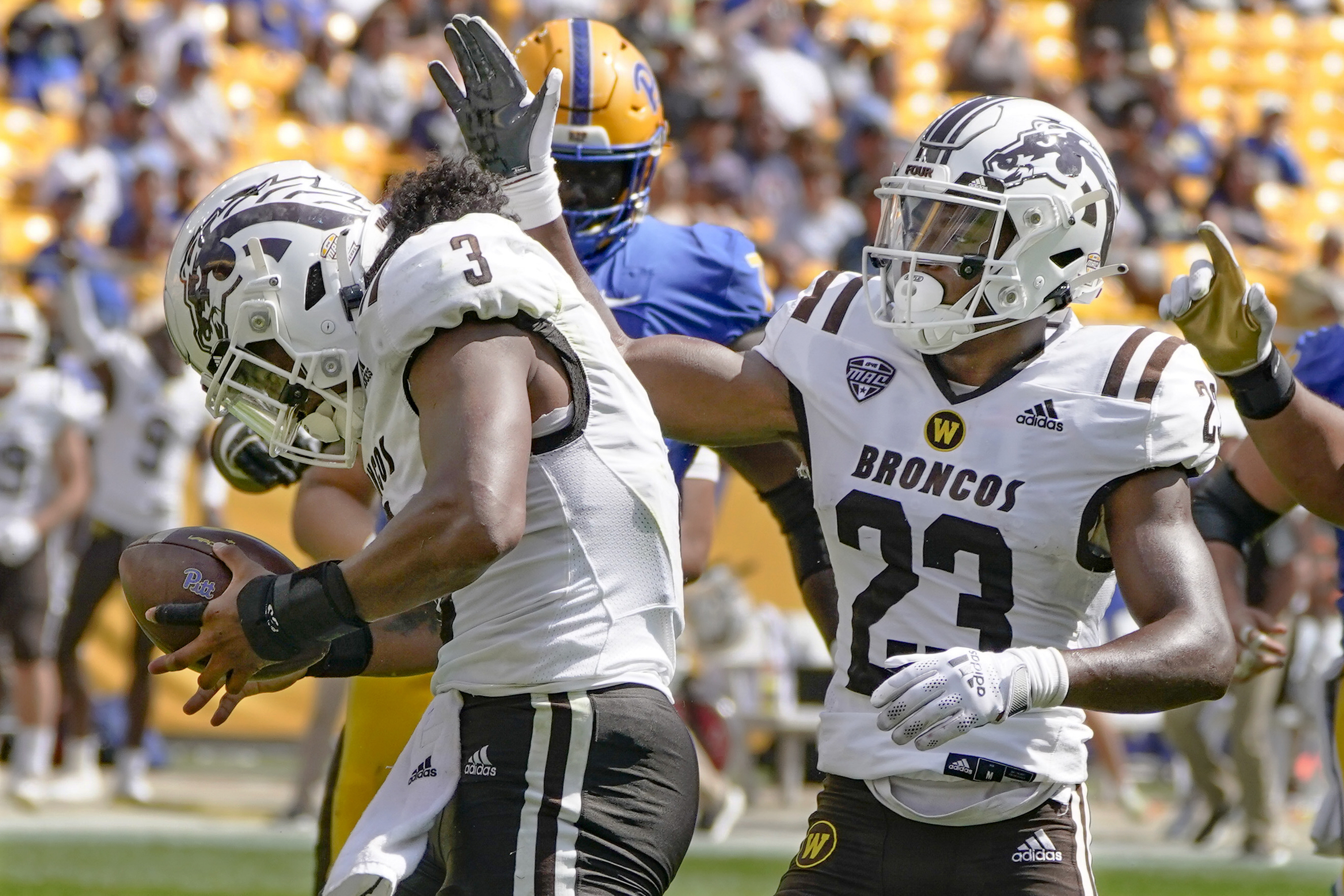 Western Michigan beats Pitt
