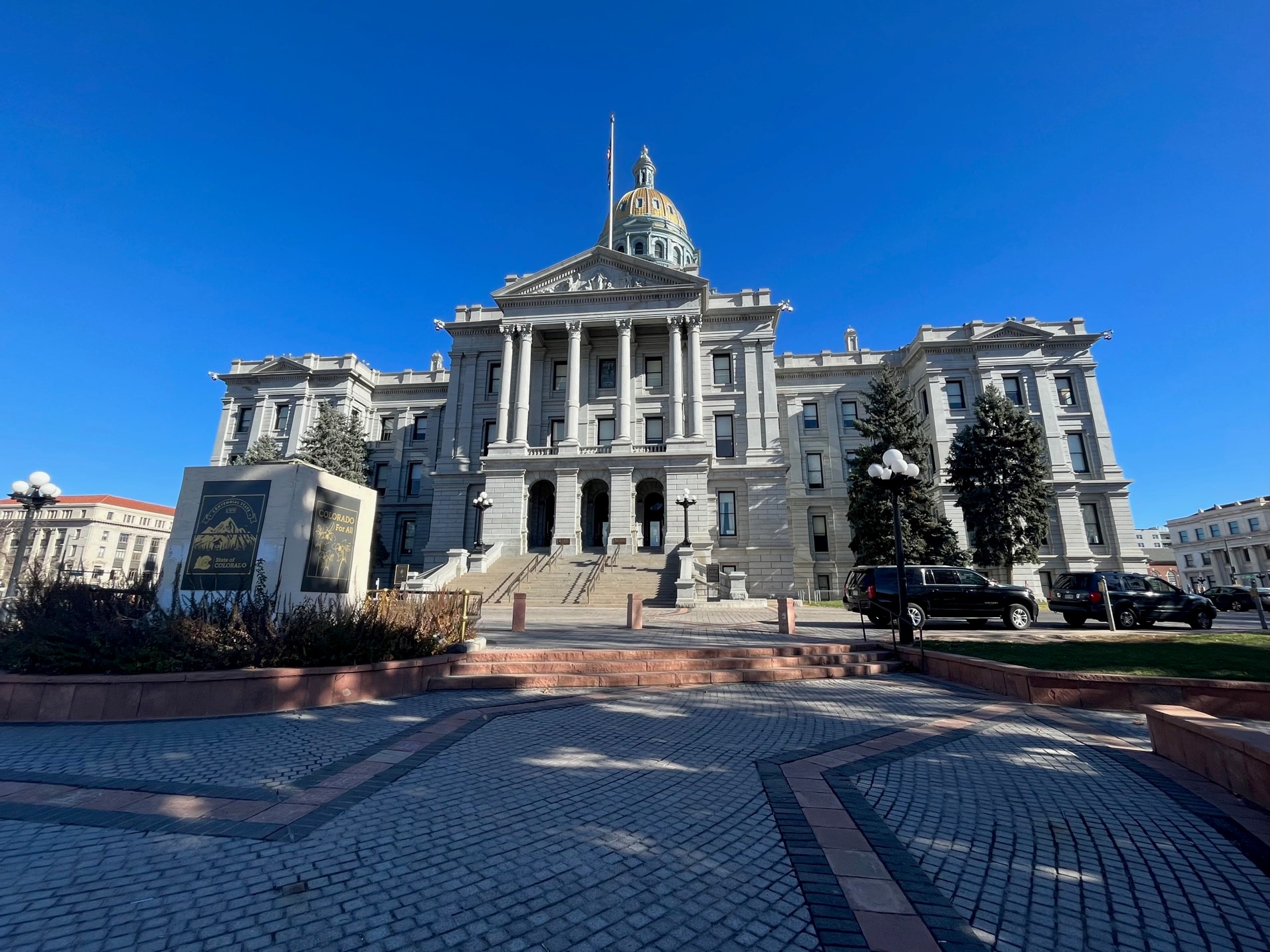 colorado state capitol.jpg