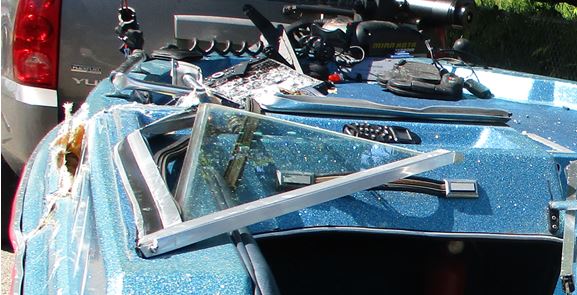 non injury boat crash.JPG