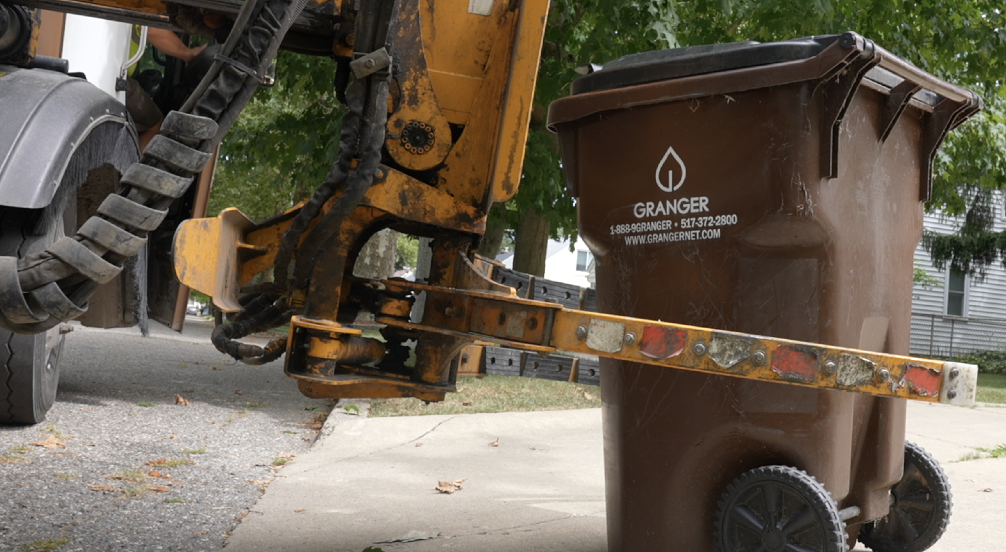 Granger trash bin 