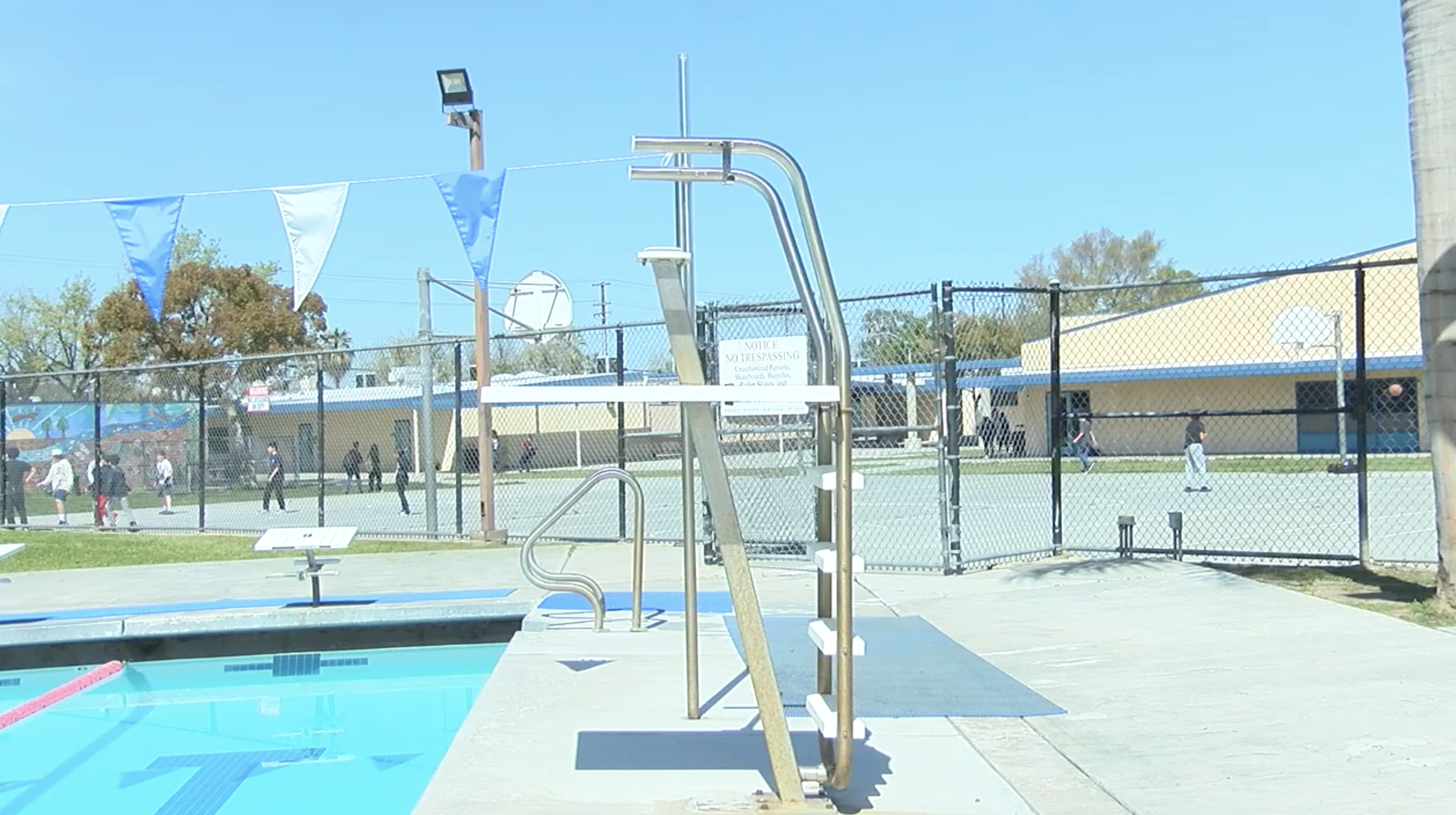 empty lifeguard stand