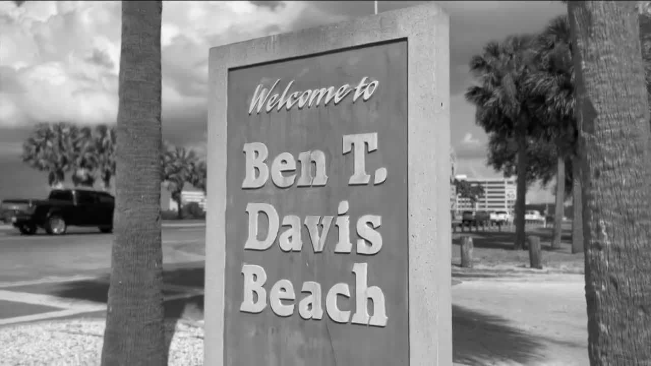 Ben T Davis Beach sign.jpg