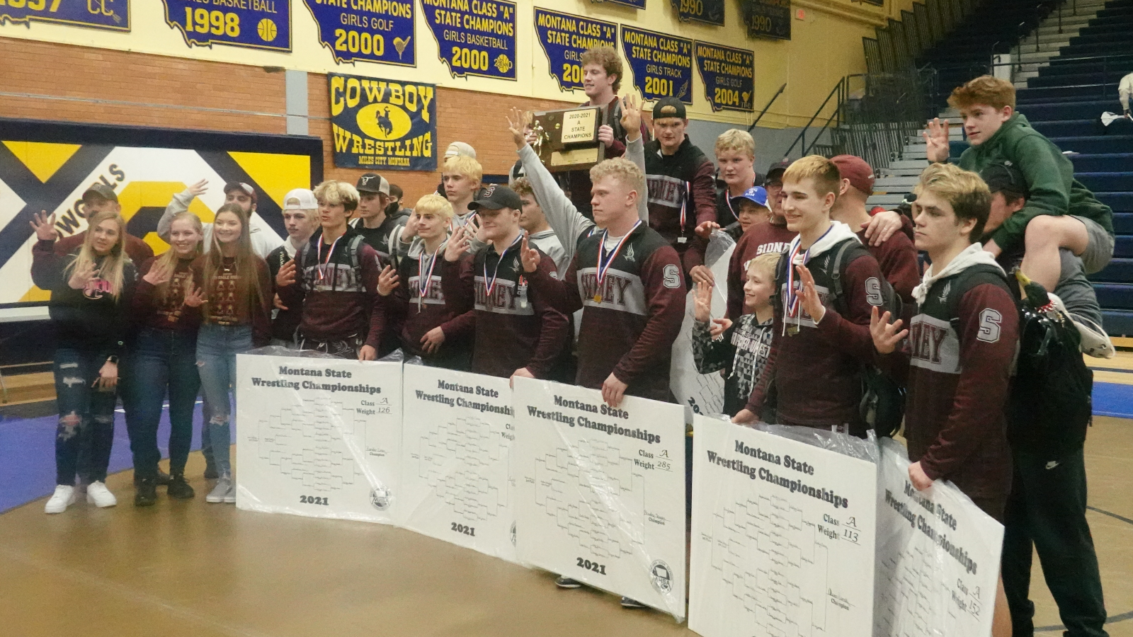 Sidney wrestling champs 2021.png