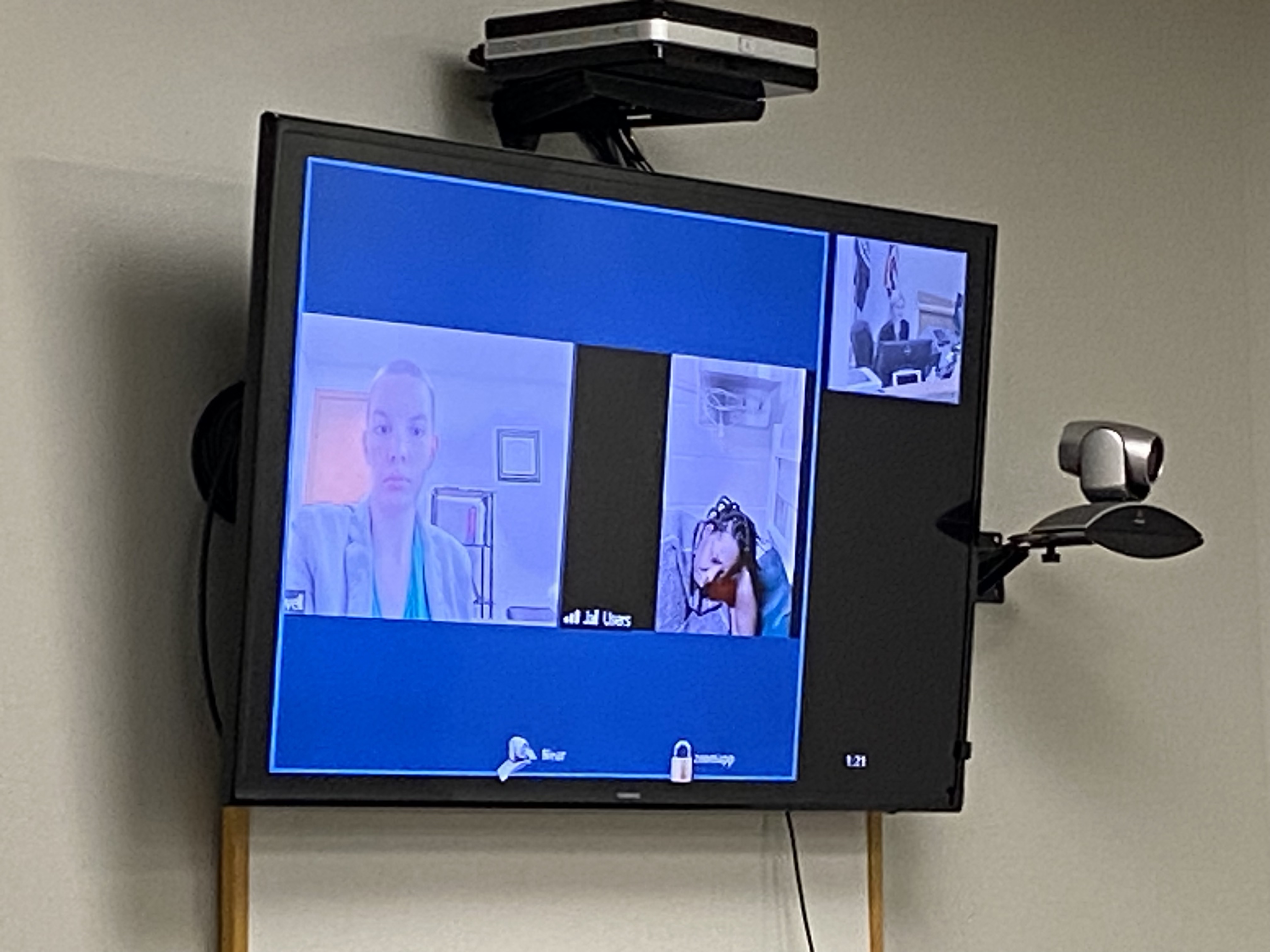 Albion mom arraignment pic 1.jpg