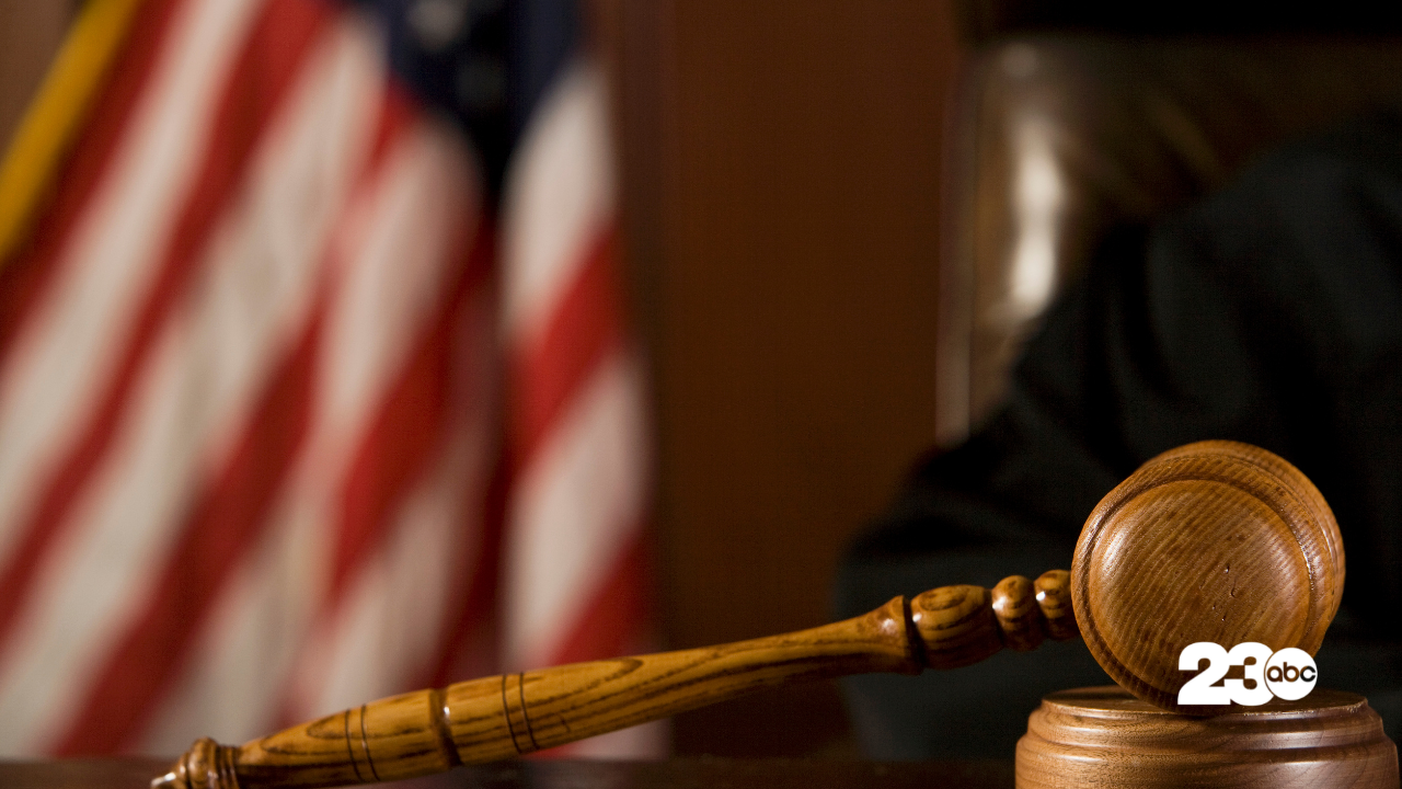 Gavel with U.S. flag (FILE)