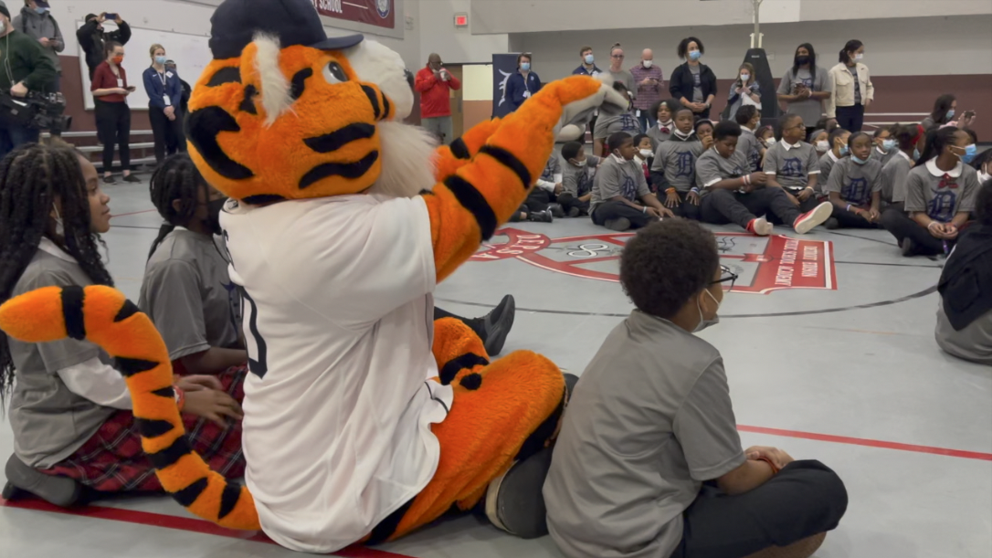 Paws with DEPSA students