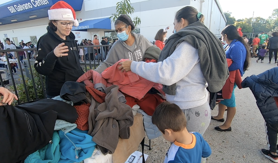 Bradenton nonprofit helping keep homeless people warm with 1,500 winter coats (1).png