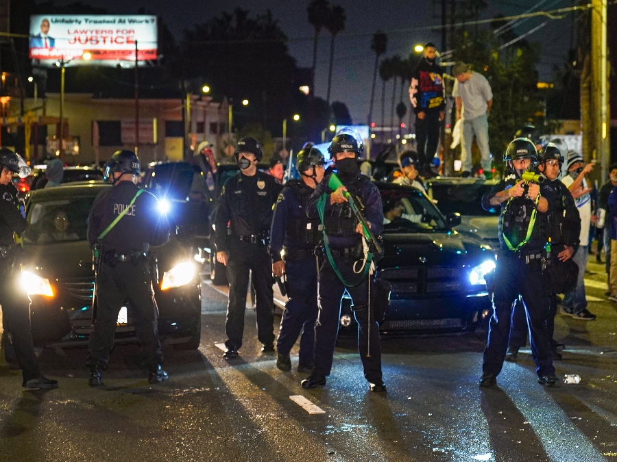 dodgers_celebration_police_102720_ap.jpg